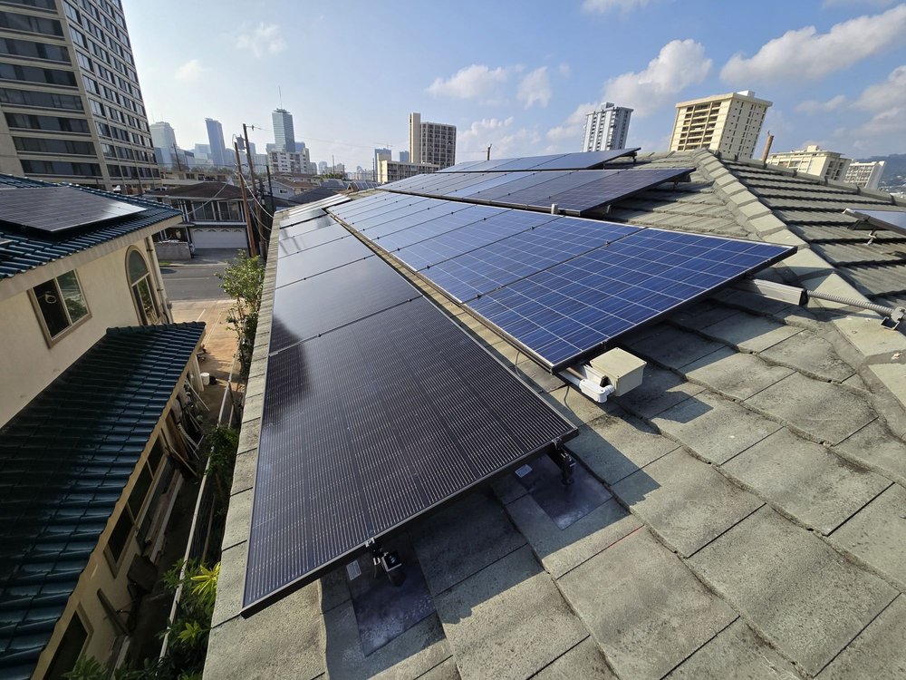 SolarEdge(nem)CanadianSolar(battery)South arrays(Mccully,Oahu)Mar1,2025